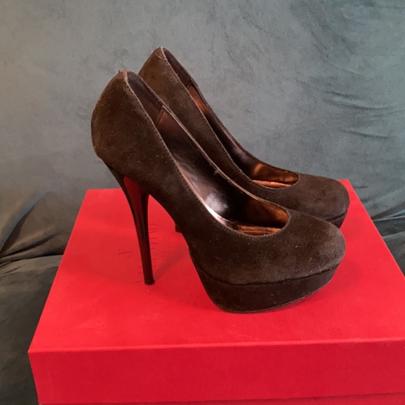 Steve Madden Black Suede Pumps - Picture 2 of 4